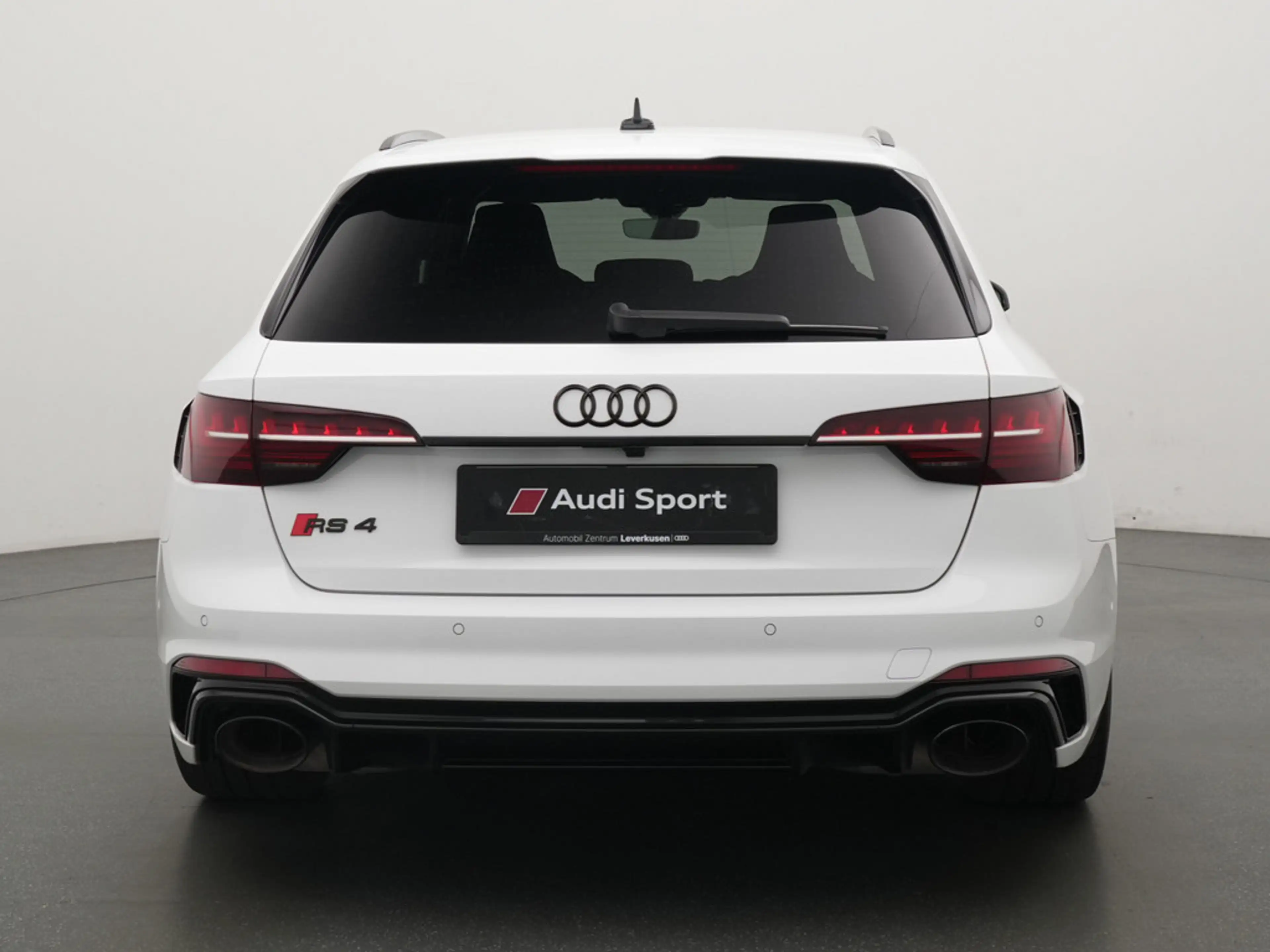 Audi RS4 VIRT NAVI LEDER KAM MEMORY MATRIX — photo 4