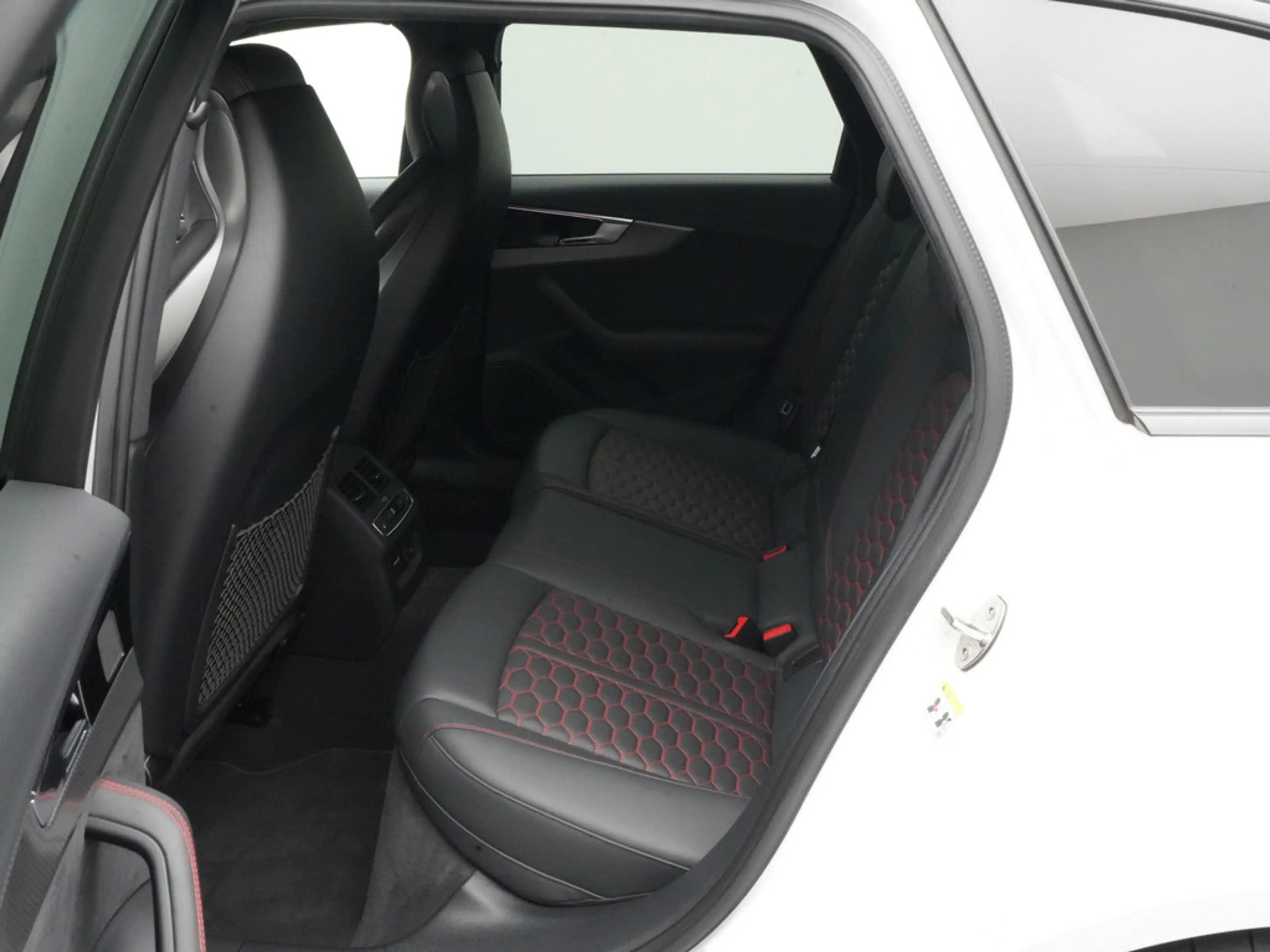 Audi RS4 VIRT NAVI LEDER KAM MEMORY MATRIX — photo 13