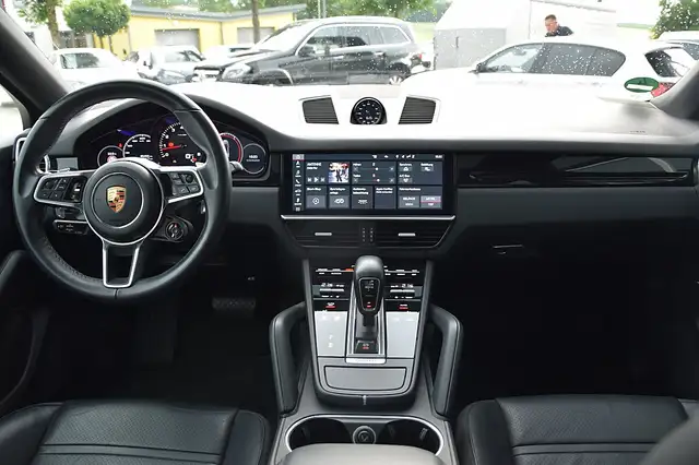 Porsche Cayenne Coupe *360°Kamera*Panorama*Luftfederung* Ansicht 17