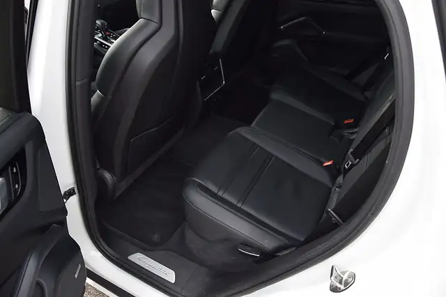 Porsche Cayenne Coupe *360°Kamera*Panorama*Luftfederung* Ansicht 16