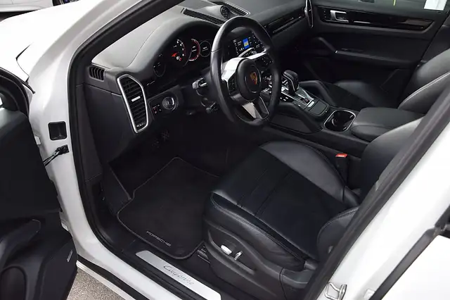 Porsche Cayenne Coupe *360°Kamera*Panorama*Luftfederung* Ansicht 4