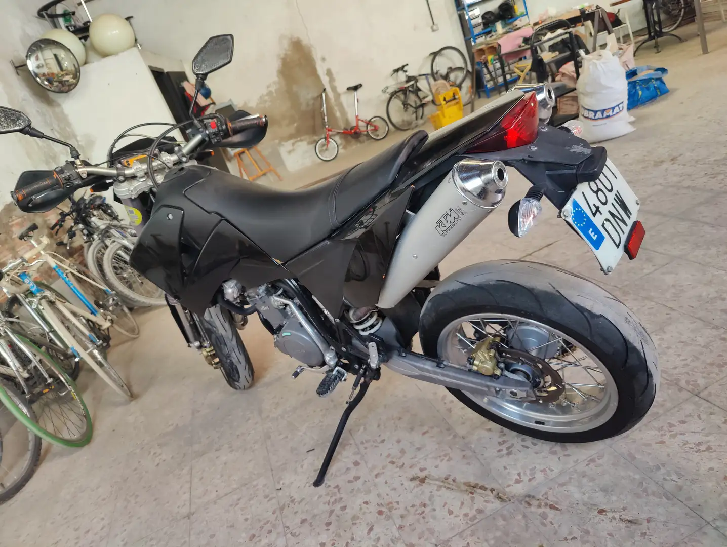 KTM 640 SM LC4 Supermotard Negro - 1