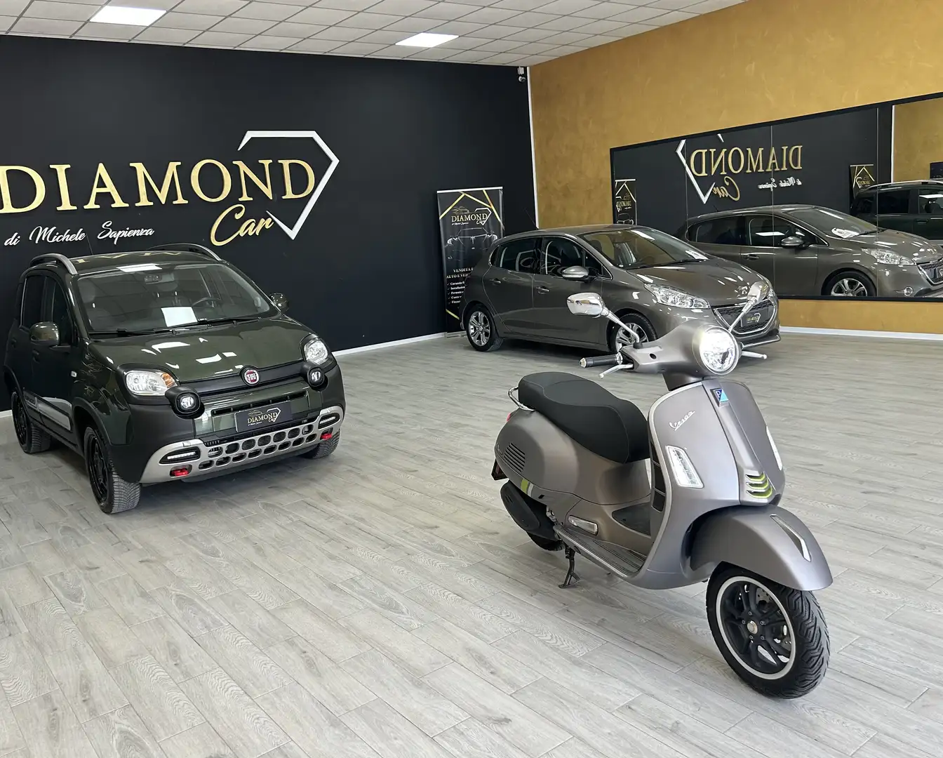 Vespa GTS Super Tech 300 “UNICO PROPRIETARIO/NUOVA” -2023 - 1