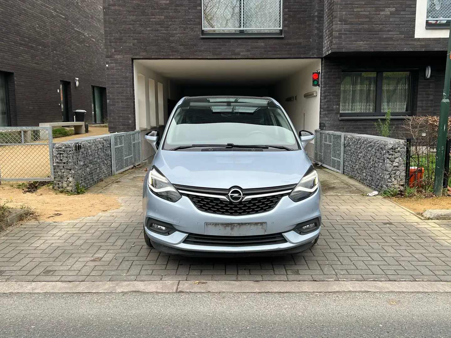 Opel Zafira 1.6 CDTi BlueInjection ECOTEC Innovation Bleu - 1