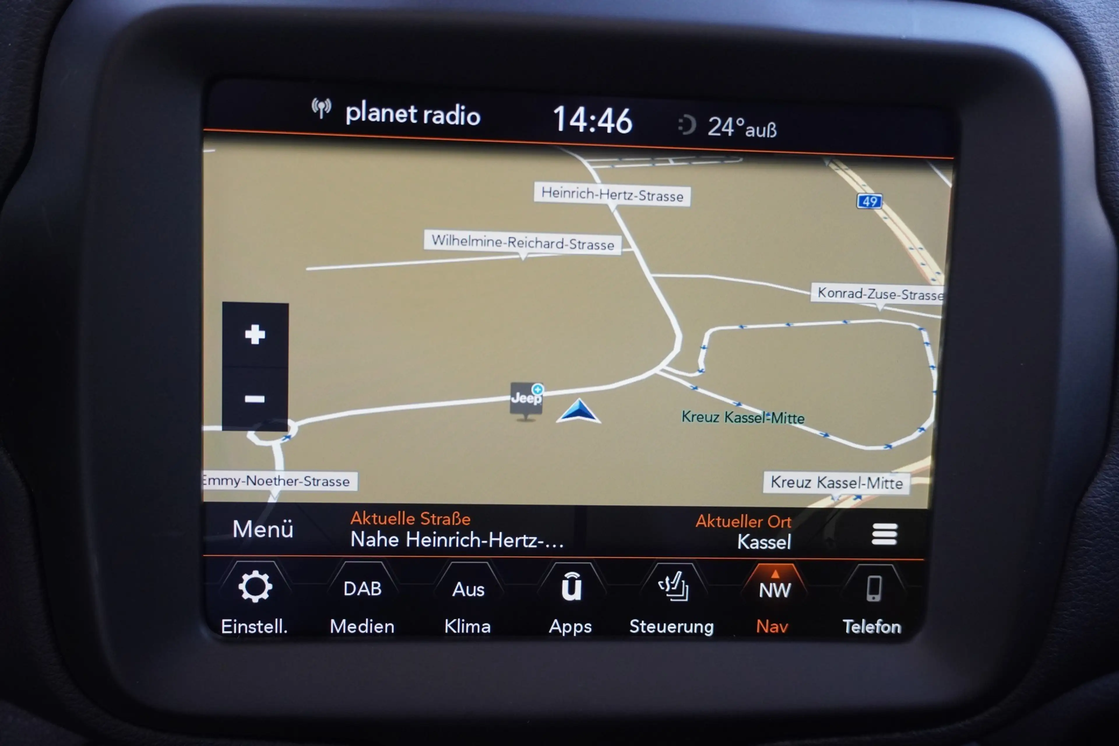 Jeep Renegade 1.3 Limited FWD — photo 12