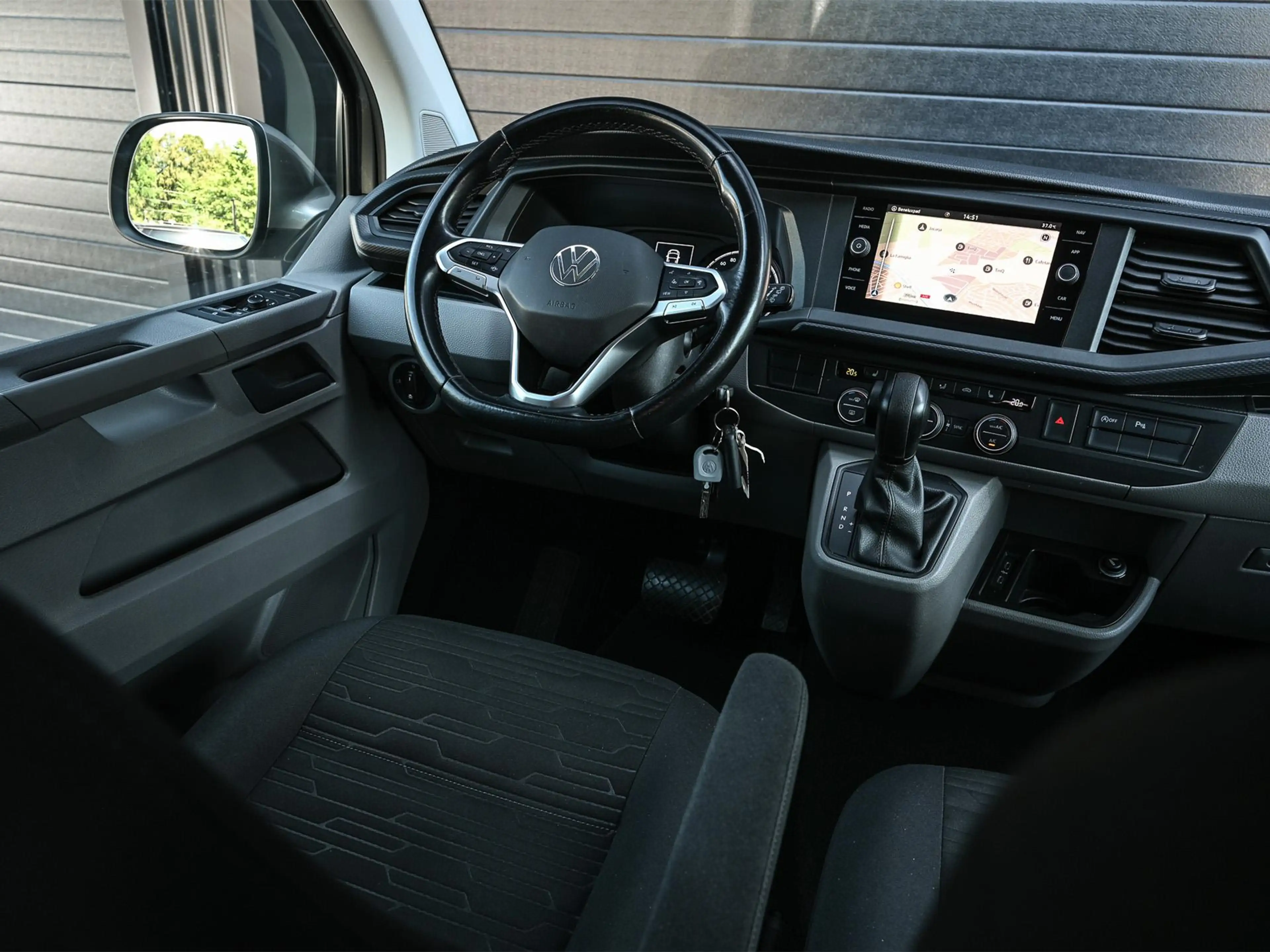 Volkswagen Transporter Caravelle 2.0 TDI L2H3 Highline 9p. | Trekhaak | P — photo 13