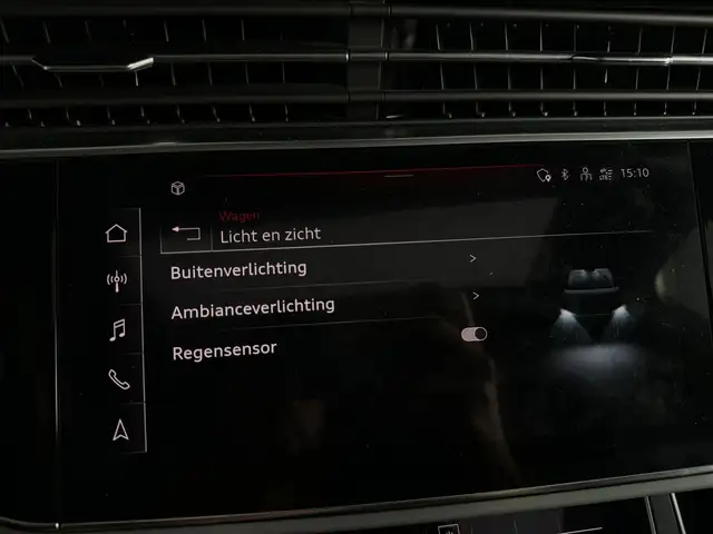 Audi Q7 view 30
