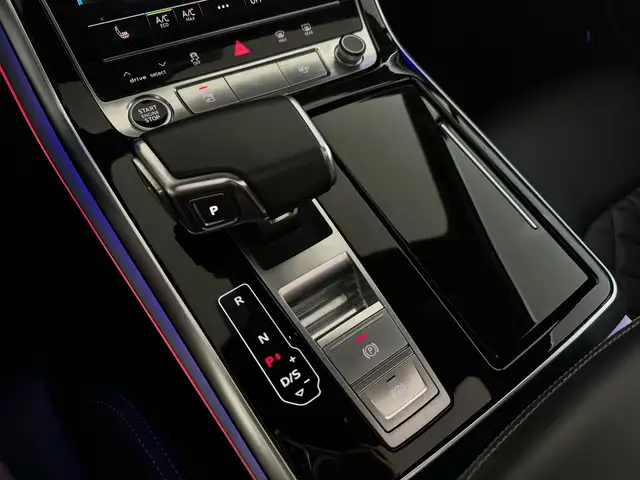 Audi Q7 view 26