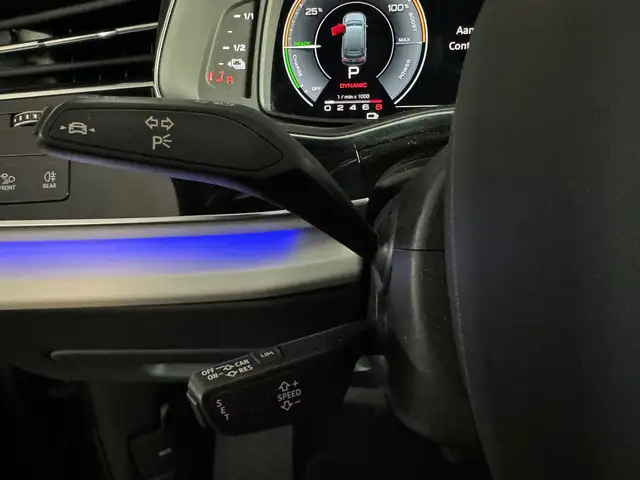 Audi Q7 view 21
