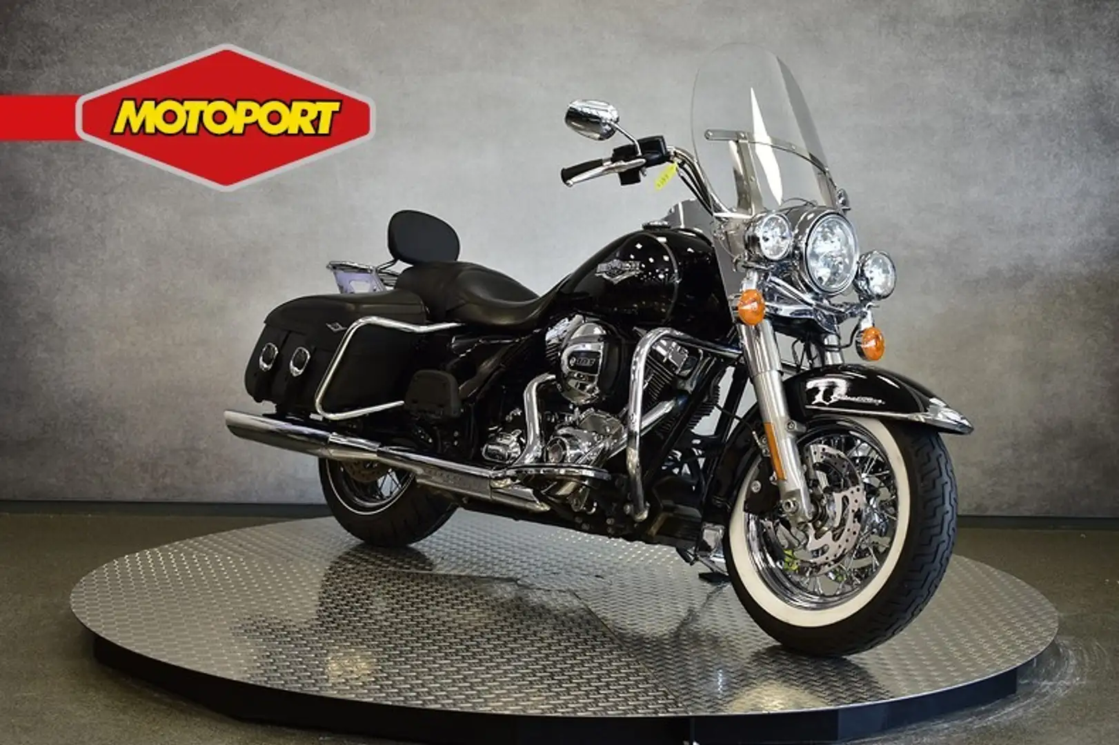 Harley-Davidson Road King CLASSIC Black - 2
