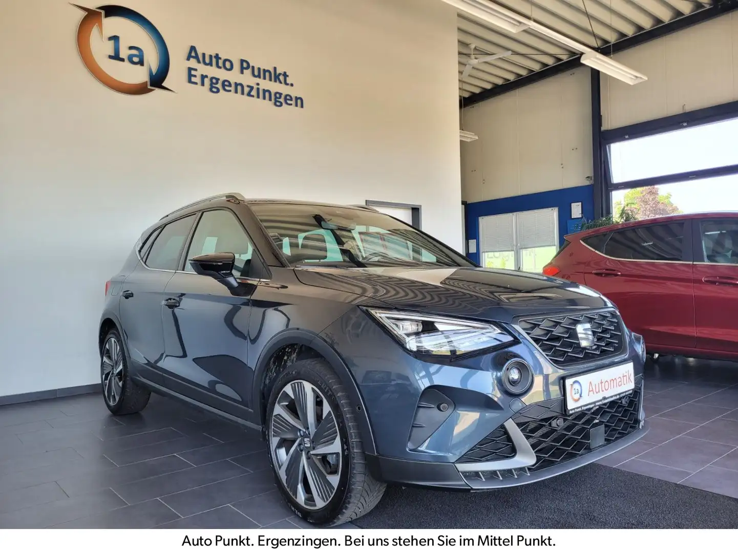 SEAT Arona 1.0 TSI Autom. FR m. Navi/Kamera/AHK Grau - 1
