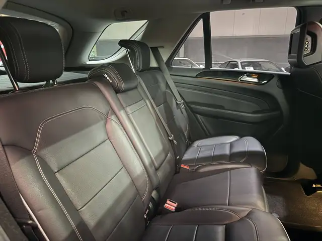 Mercedes-Benz M-Class view 21