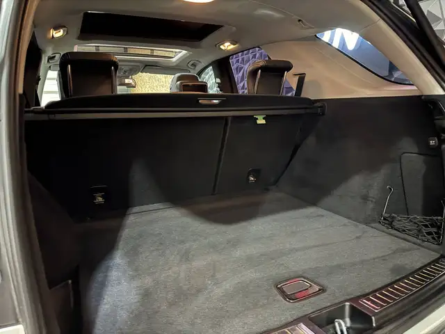 Mercedes-Benz M-Class view 24