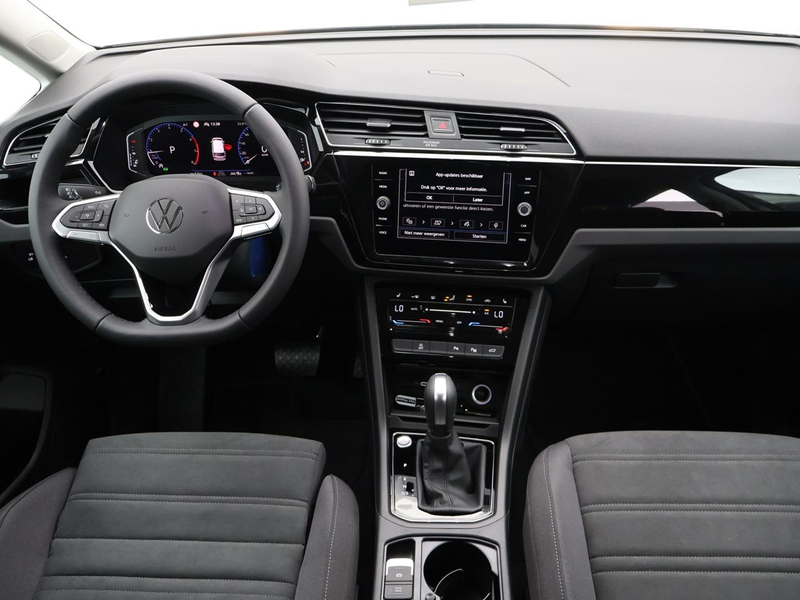 Volkswagen Touran 1.5 TSI Highline Business DSG *DEMO* — photo 10