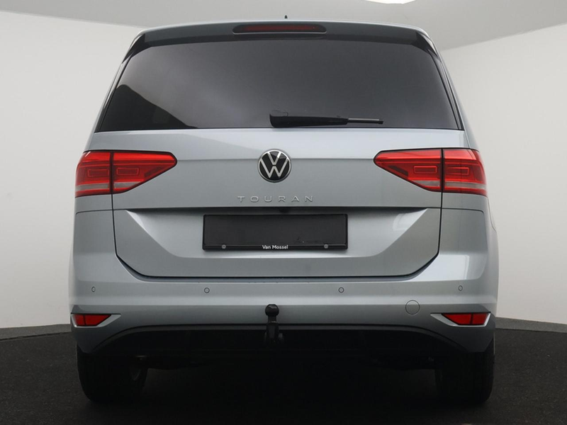 Volkswagen Touran 1.5 TSI Highline Business DSG *DEMO* — photo 5