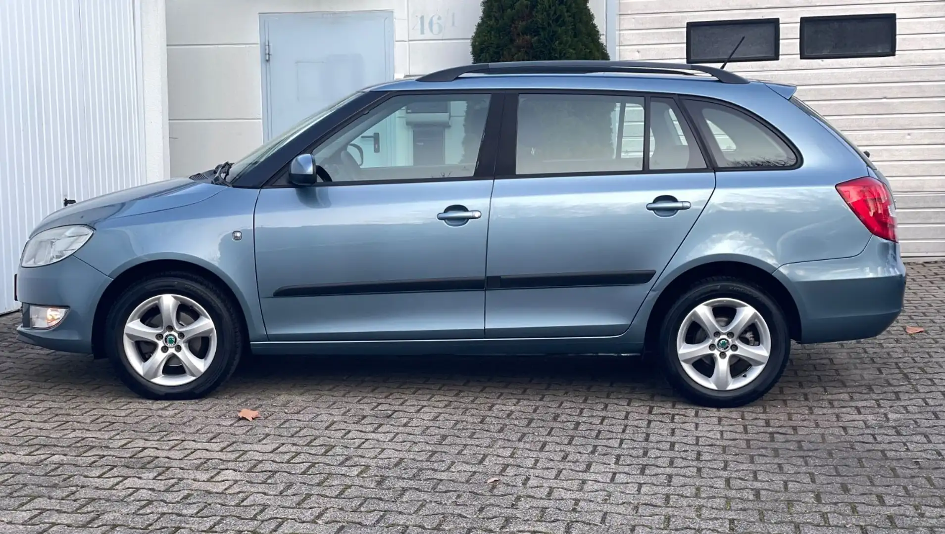 Skoda Fabia Combi Greenline 1.2TDI*Klima*PDC*Euro5* Blau - 2