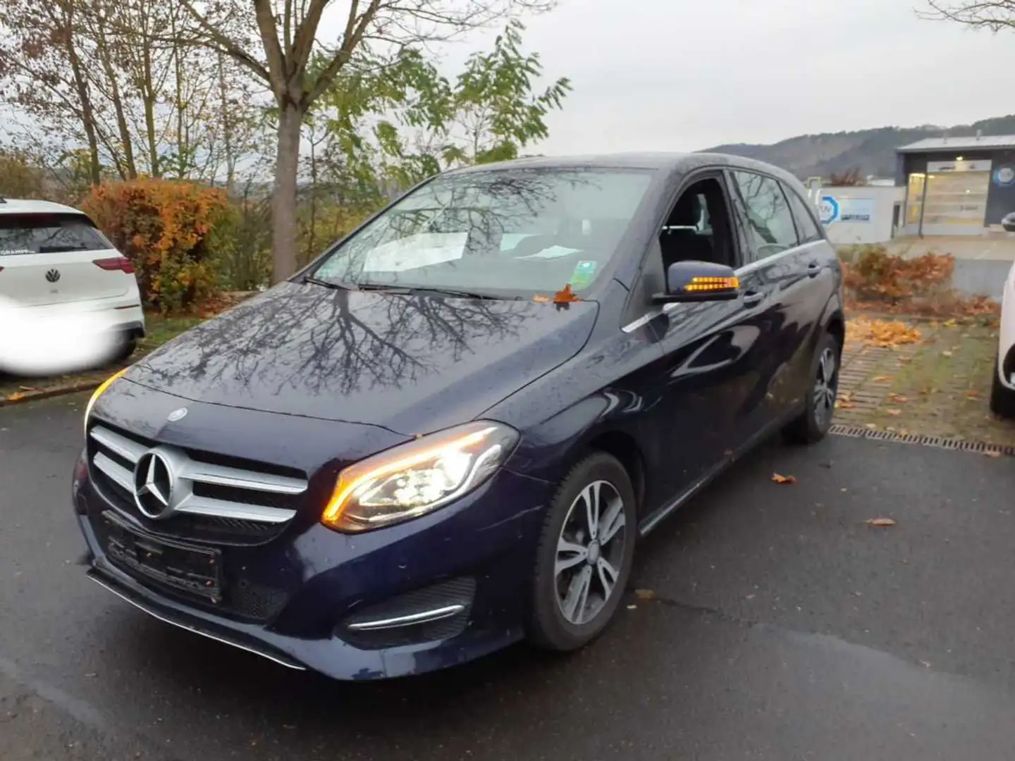 Mercedes-Benz B 200 7G-DCT Urban 1.Hand "TÜV 11/2027" Blau - 1