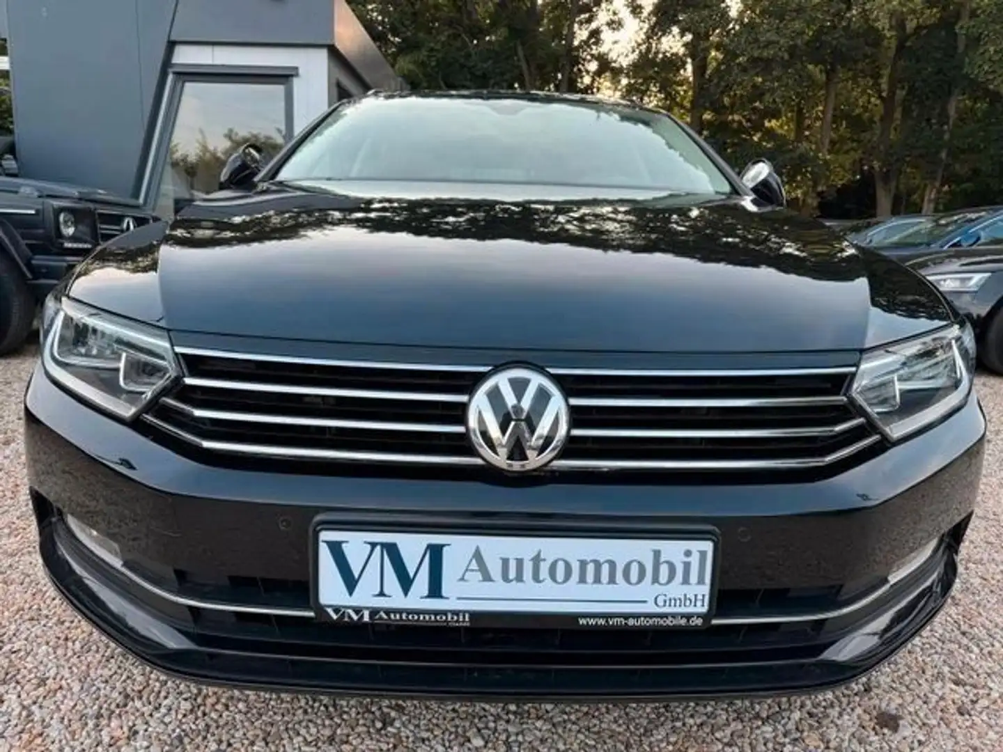 Volkswagen Passat Variant DSG Business AHK*ACC*Navi Noir - 2