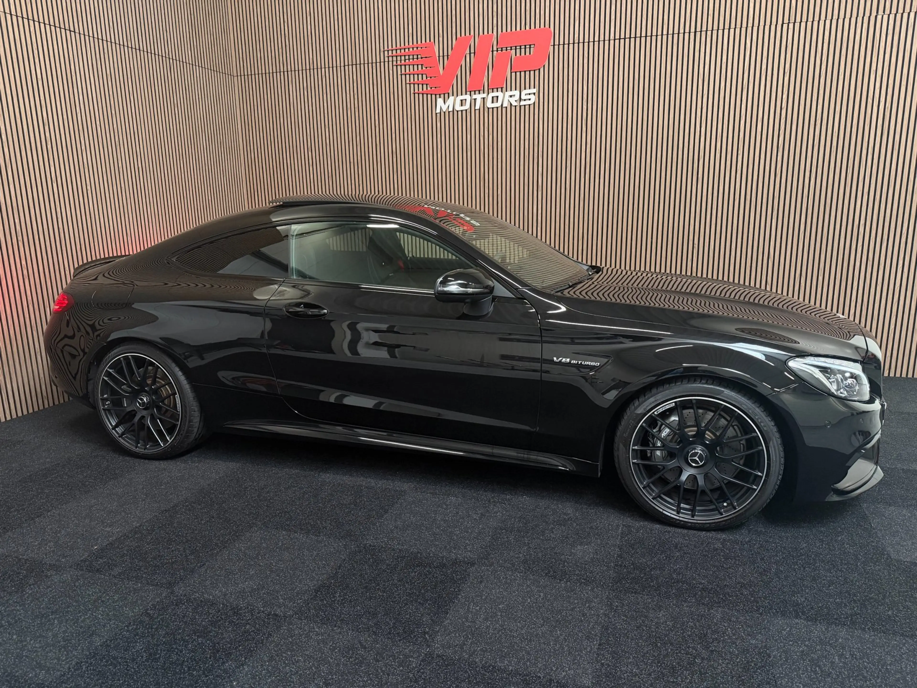 Mercedes-Benz C 63 AMG Coupé [ full option ] — photo 8