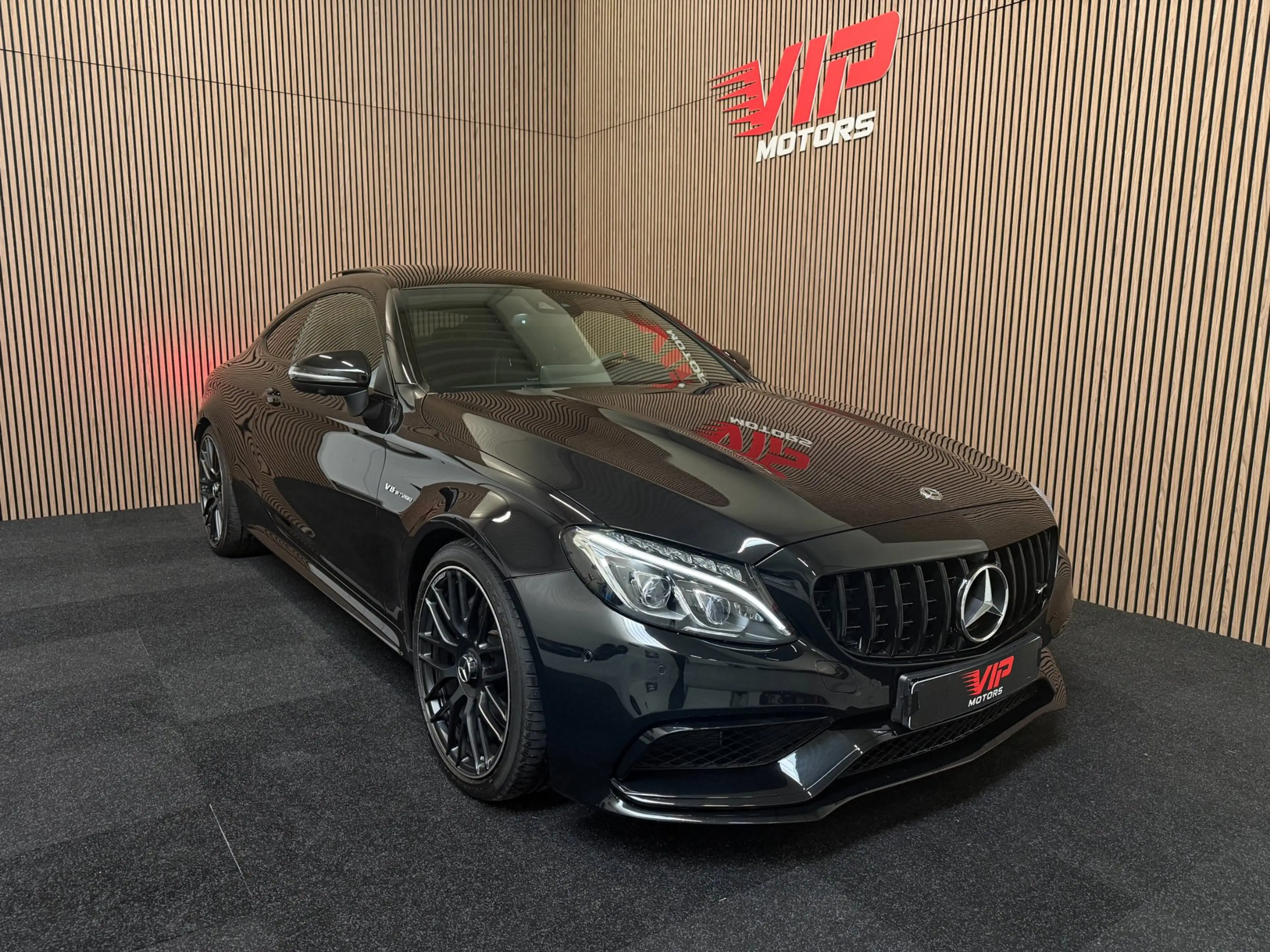 Mercedes-Benz C 63 AMG Coupé [ full option ] — photo 6