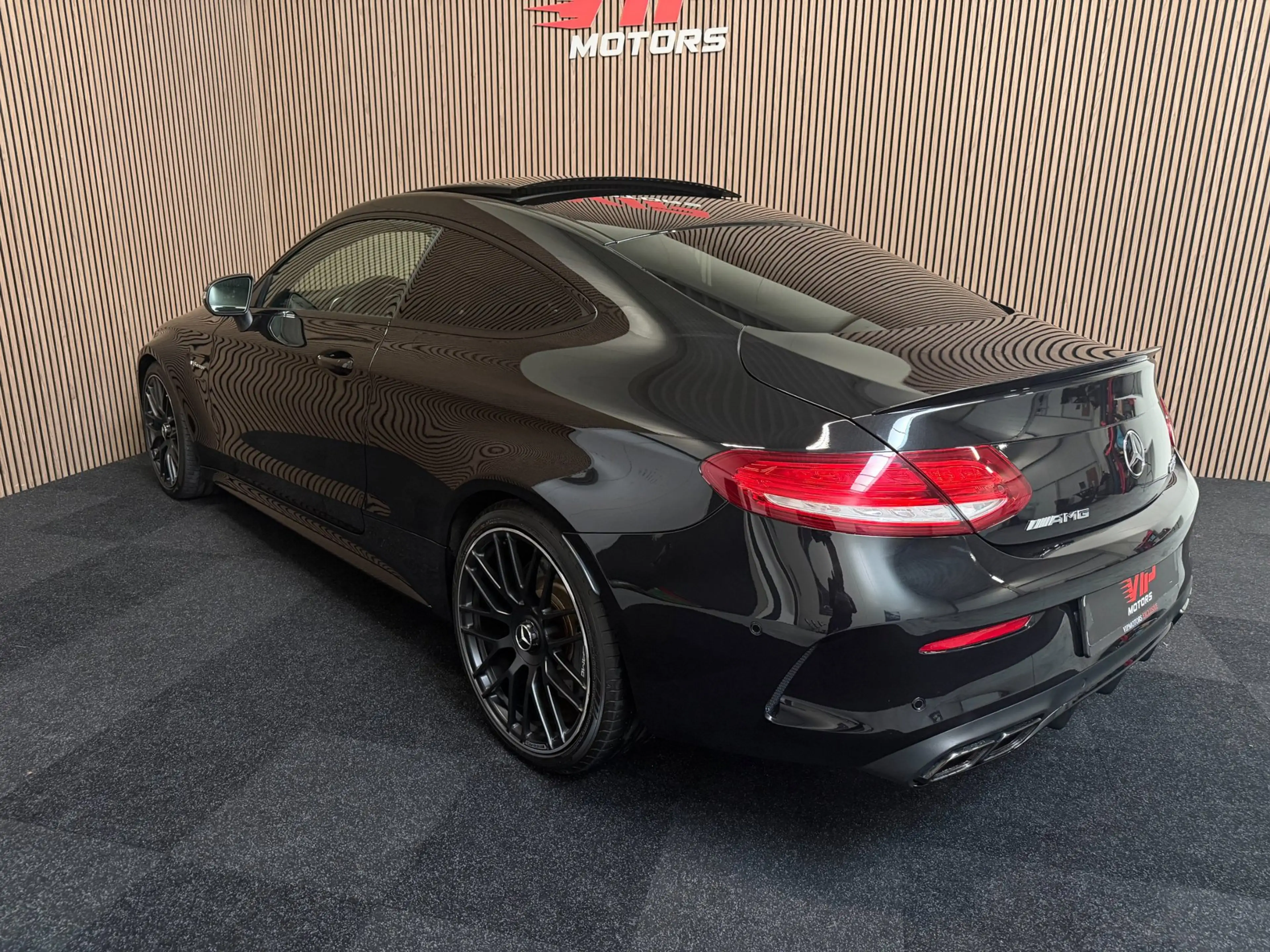 Mercedes-Benz C 63 AMG Coupé [ full option ] — photo 13
