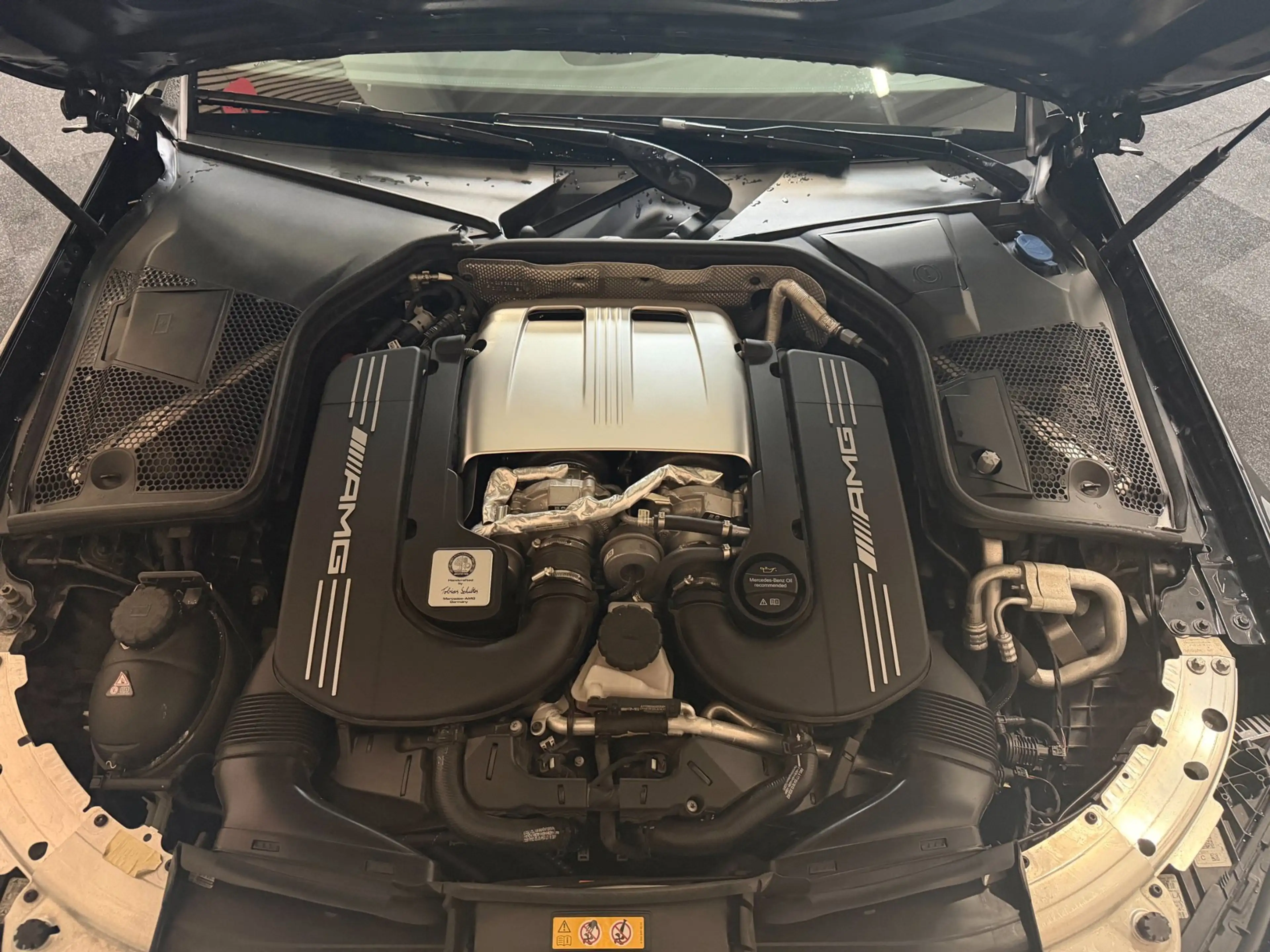 Mercedes-Benz C 63 AMG Coupé [ full option ] — photo 27