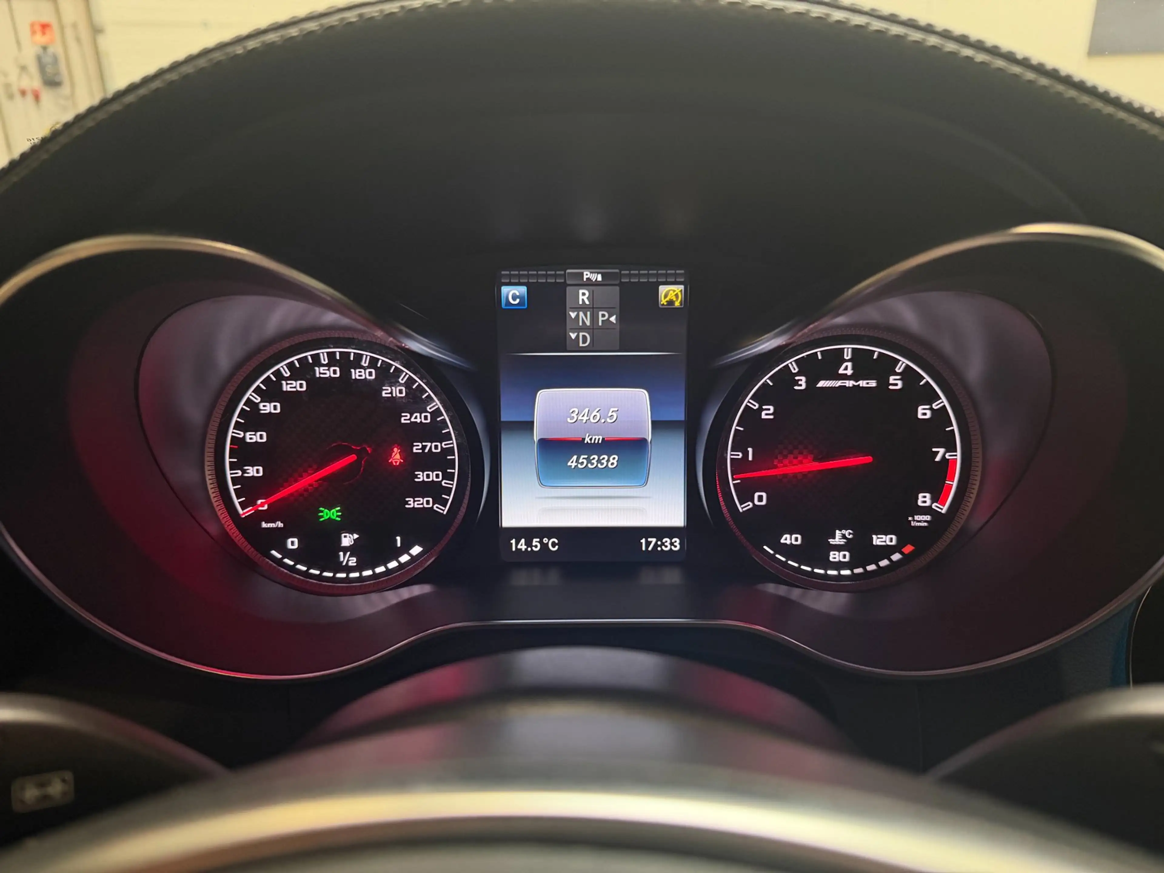 Mercedes-Benz C 63 AMG Coupé [ full option ] — photo 21
