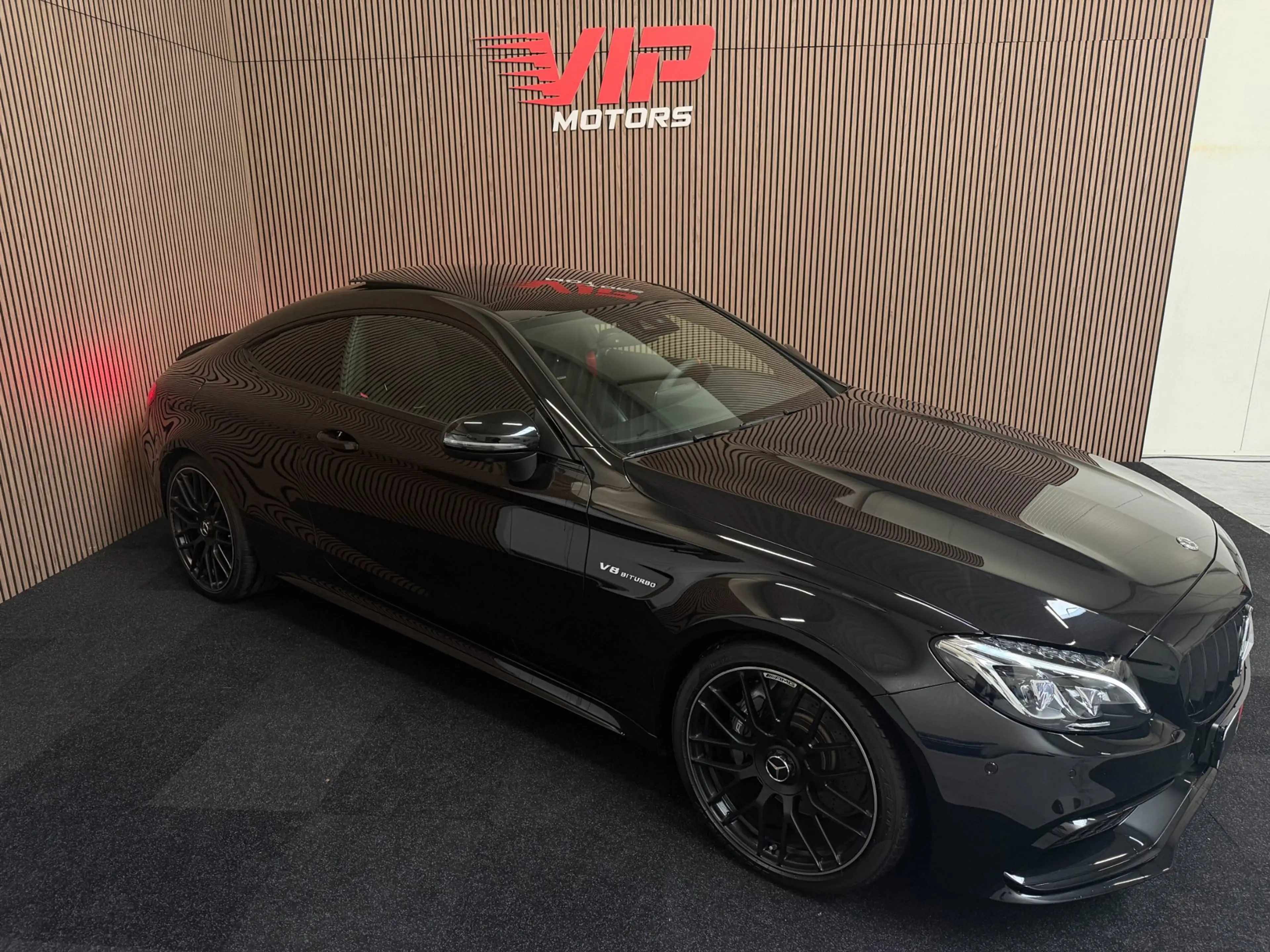 Mercedes-Benz C 63 AMG Coupé [ full option ] — photo 4