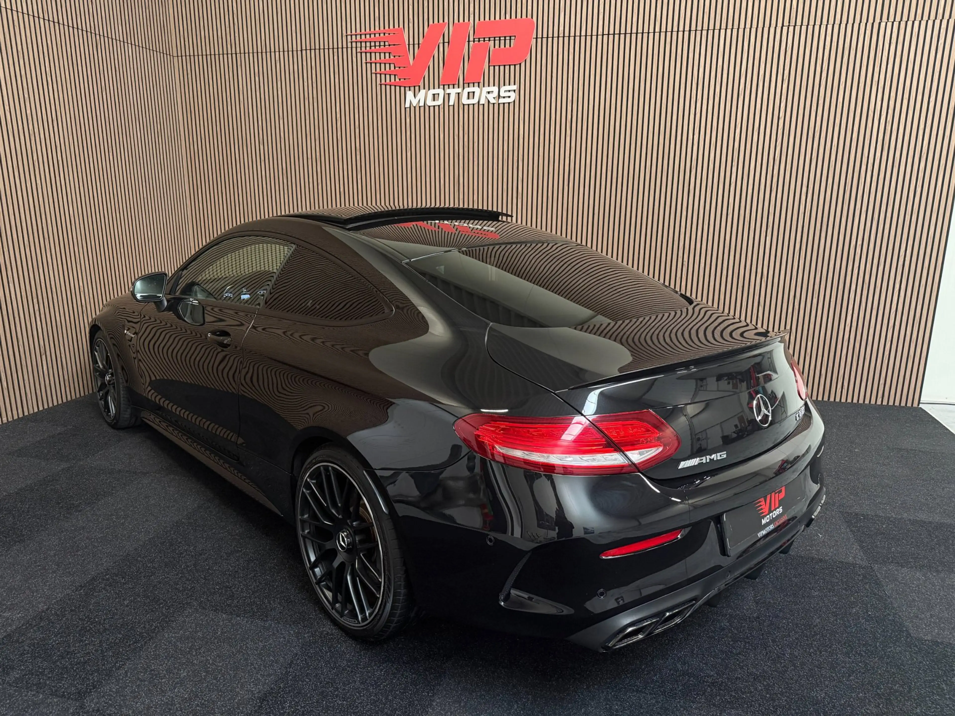 Mercedes-Benz C 63 AMG Coupé [ full option ] — photo 9