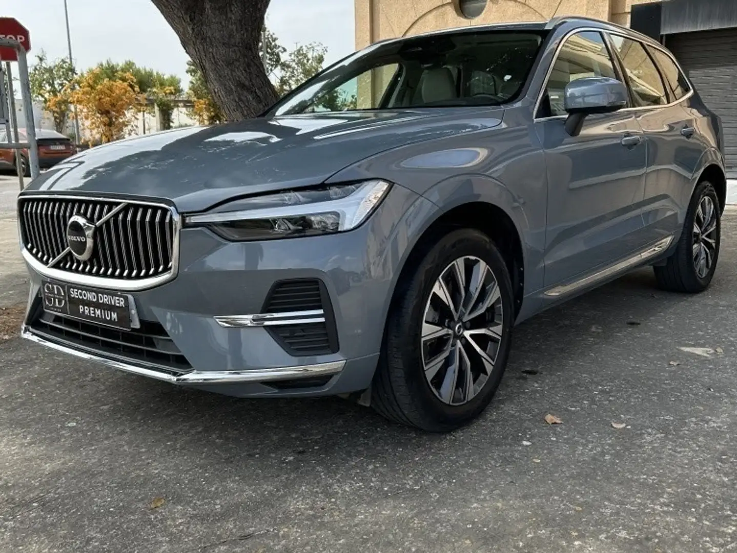 Volvo XC60 Todoterreno Automático de 5 Puertas Gris - 2