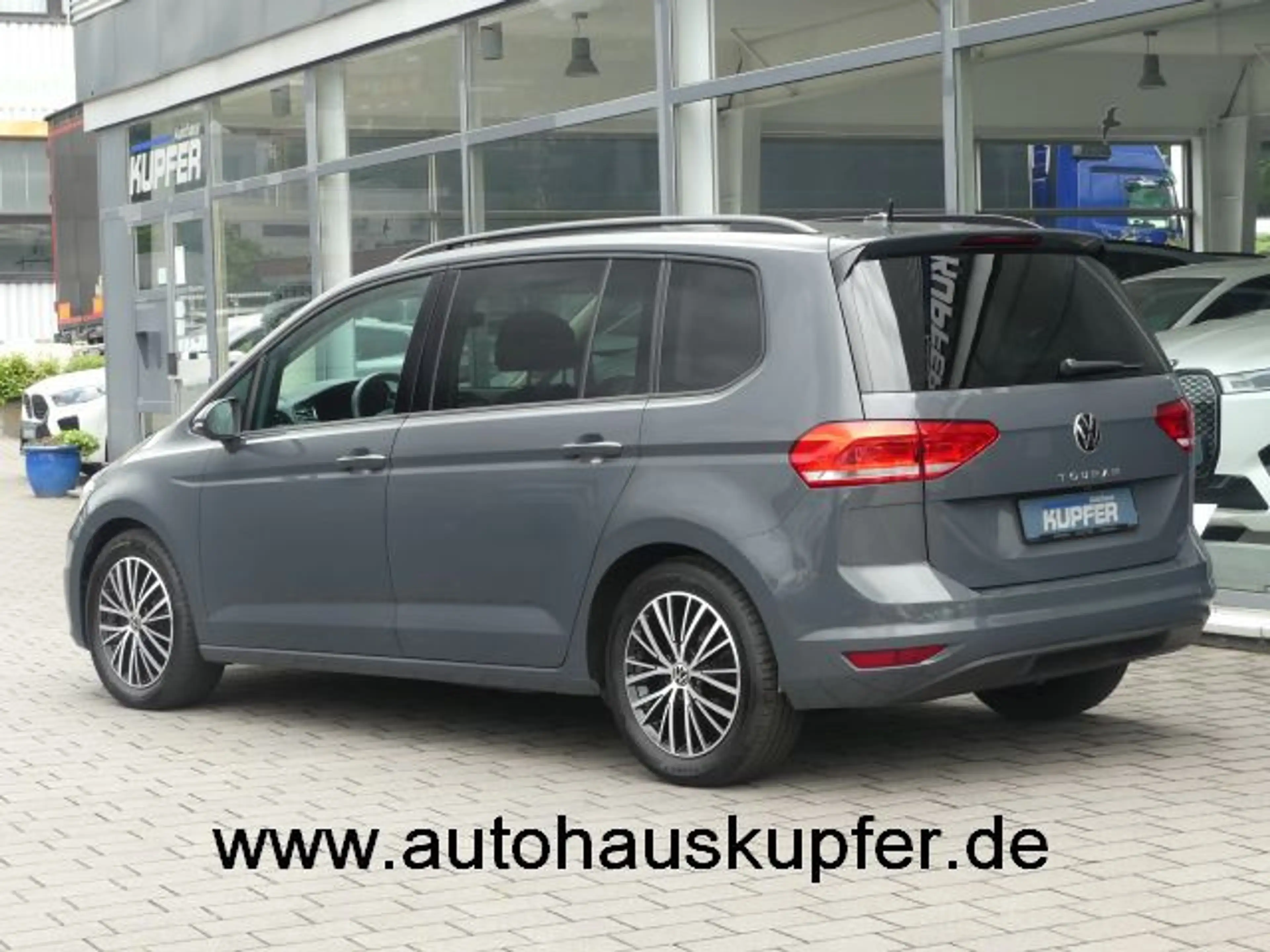 Volkswagen Touran Comfortline BMT ACC°AHK°beh.LLK°Surr.HIFI — photo 3