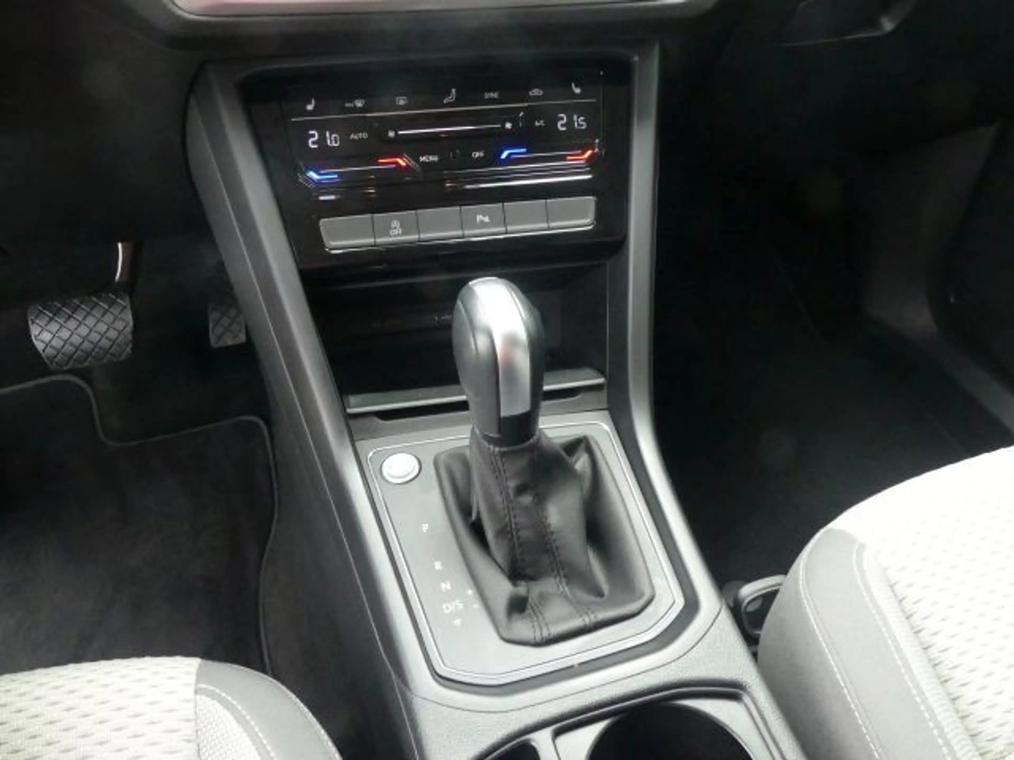 Volkswagen Touran Comfortline BMT ACC°AHK°beh.LLK°Surr.HIFI — photo 15
