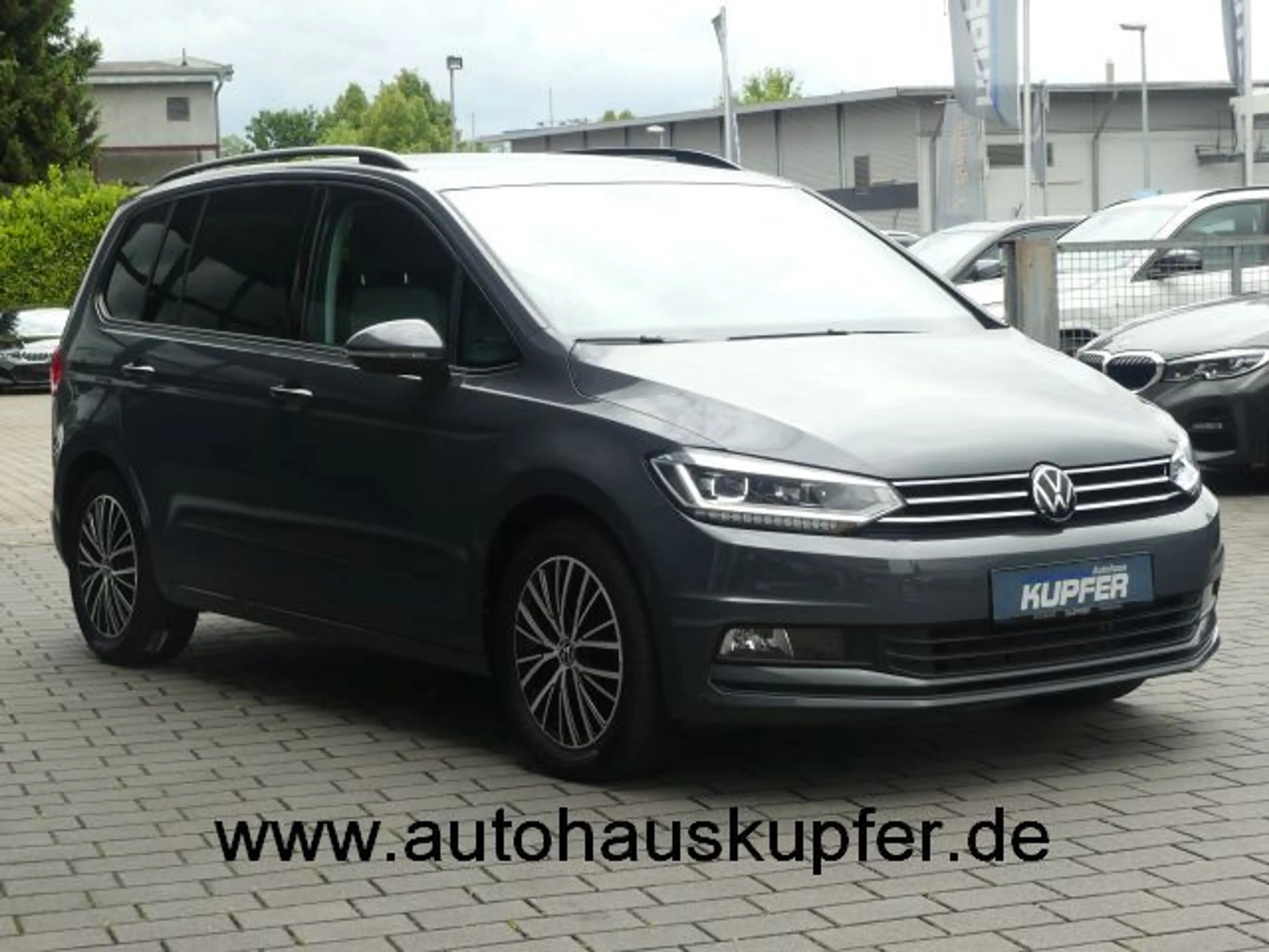 Volkswagen Touran Comfortline BMT ACC°AHK°beh.LLK°Surr.HIFI — photo 2