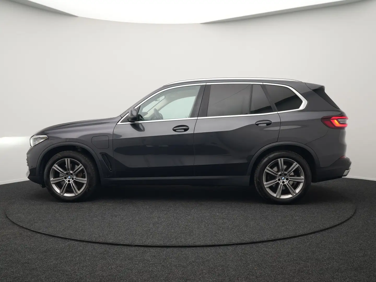 BMW X5 xDrive45e High Executive Plug In Hybrid 394pk PHEV Grijs - 2
