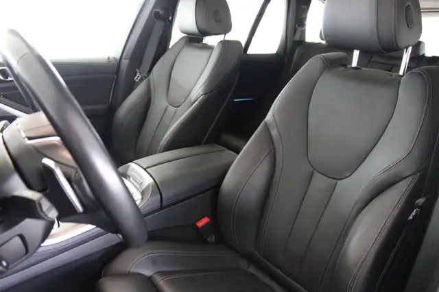 BMW X5 Xdrive45e view 12