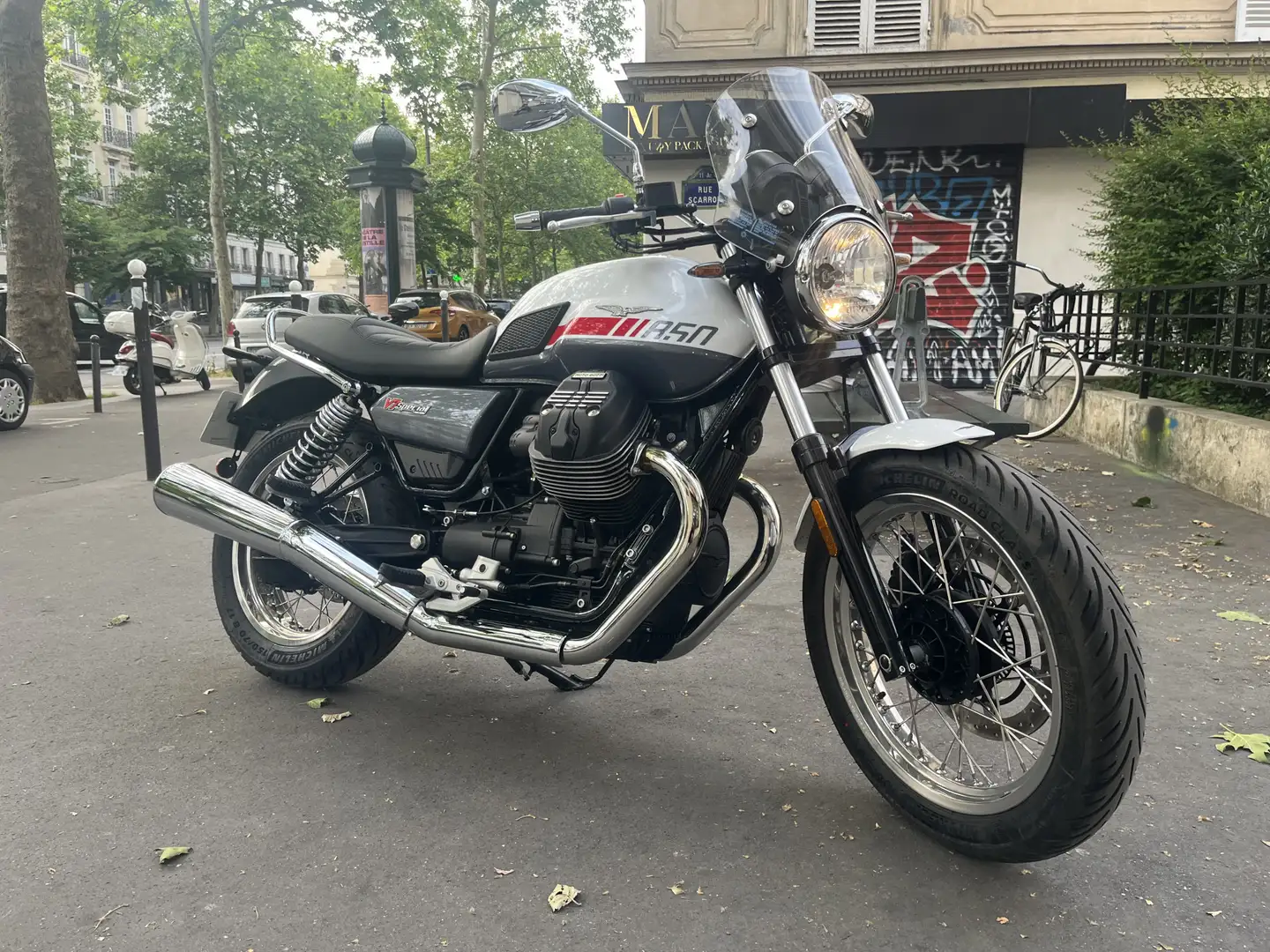 Moto Guzzi V 7 Wit - 1