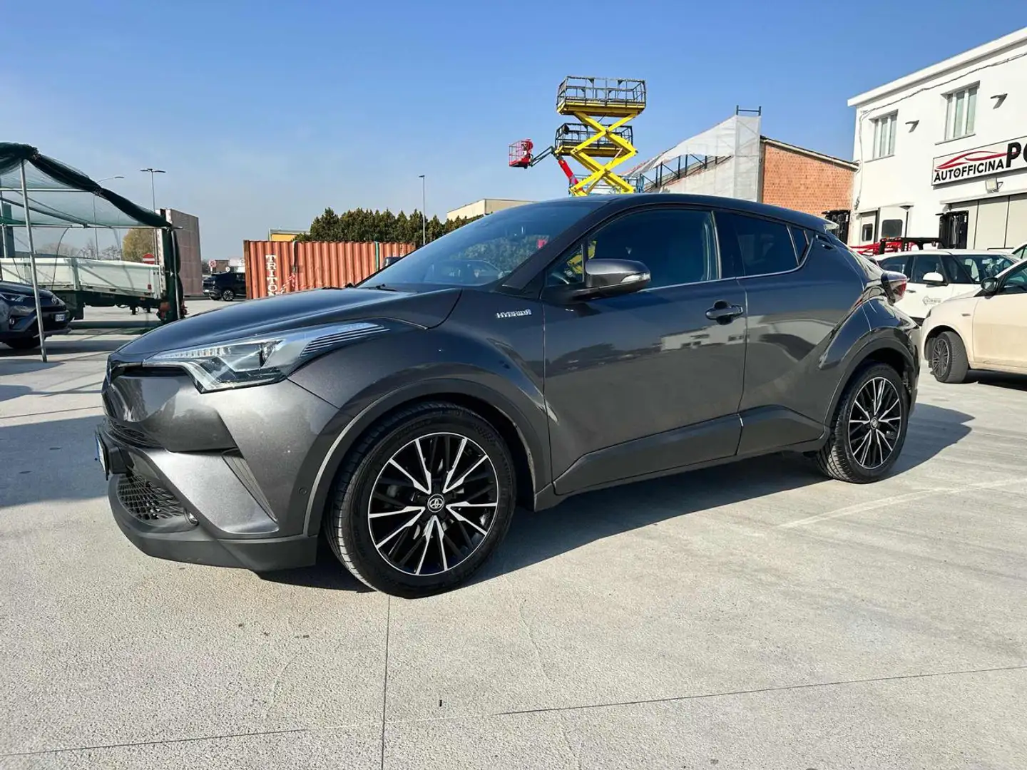 Toyota C-HR 1.8 Hybrid E-CVT Lounge OK NEOPATENTATI Grijs - 1