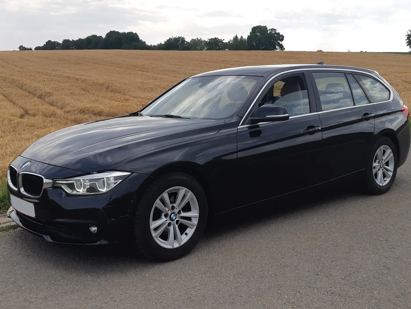 BMW 320 320d Touring Efficient Dynamics Edition Zwart - 1