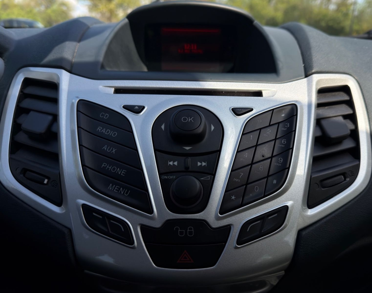 Ford Fiesta Titanium *ZahnriemenNEU*Garantie*SHZ*PDC — photo 13