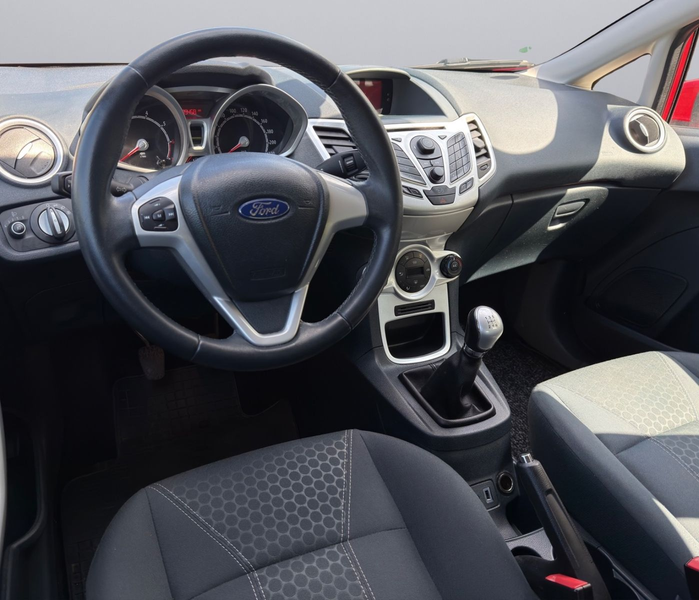 Ford Fiesta Titanium *ZahnriemenNEU*Garantie*SHZ*PDC — photo 10