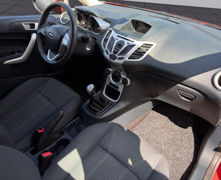 Ford Fiesta Titanium *ZahnriemenNEU*Garantie*SHZ*PDC — photo 11