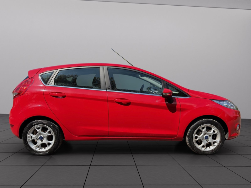 Ford Fiesta Titanium *ZahnriemenNEU*Garantie*SHZ*PDC — photo 7