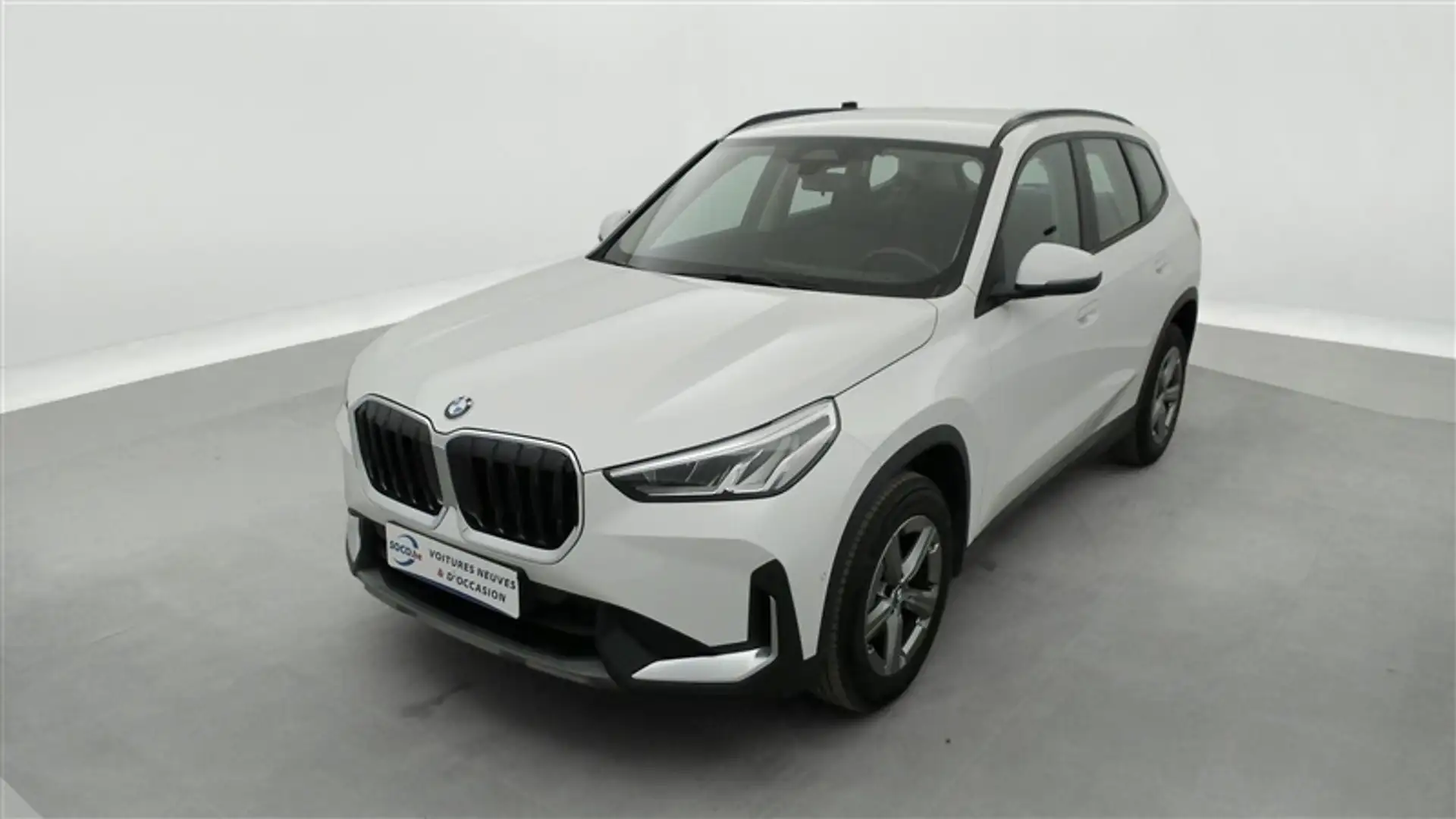 BMW X1 1.5iA sDrive18 NAVI / CAMERA / CARPLAY / FULL LED Wit - 1