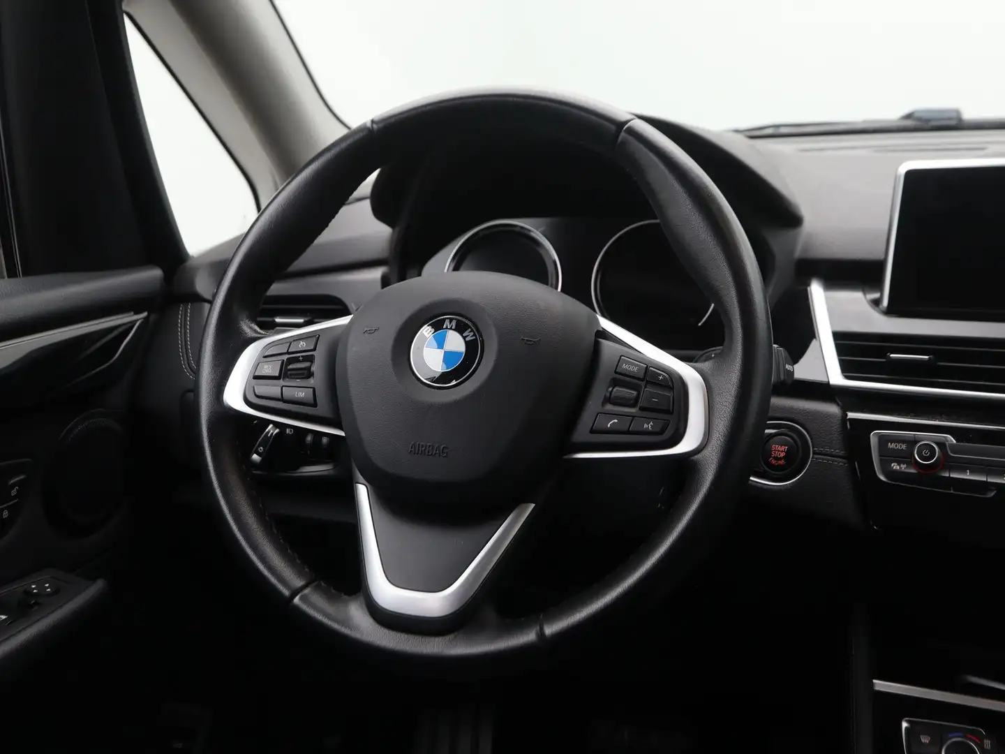 BMW 218 2 Serie 218i Active Tourer Zwart - 2