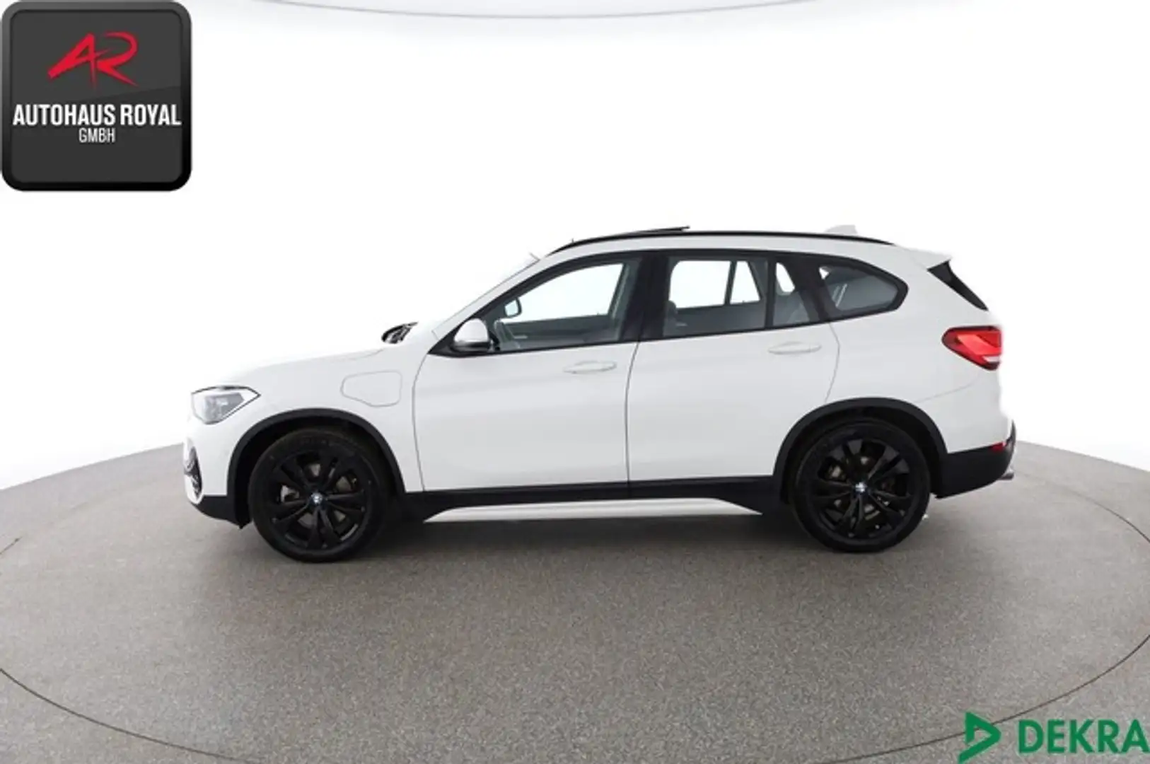 BMW X1 xDrive25e SPORT LINE SHADOW,HUD,PANO,1.HD,SH Beyaz - 2