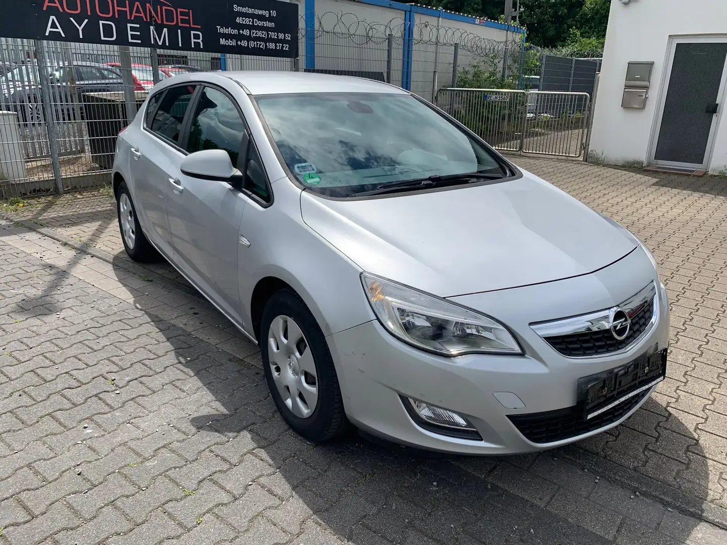 Opel Astra J Edition Argent - 1