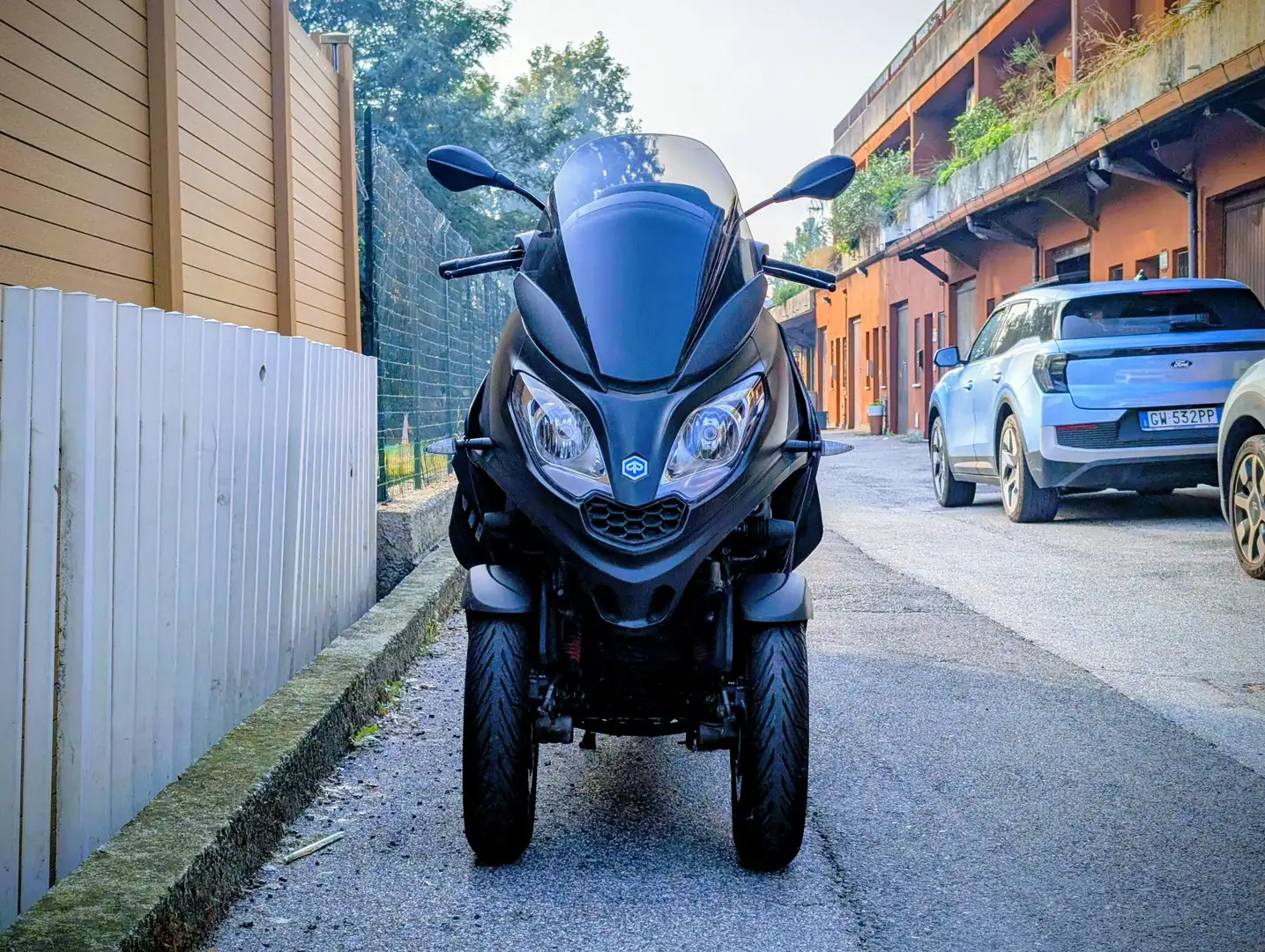 Piaggio MP3 300 Hpe Sport Noir - 2