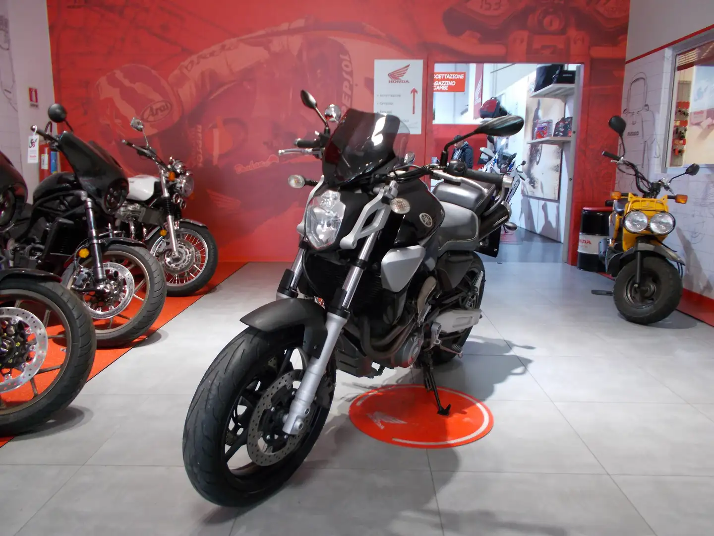 Yamaha MT-03 660 - 25 kw Nero - 2