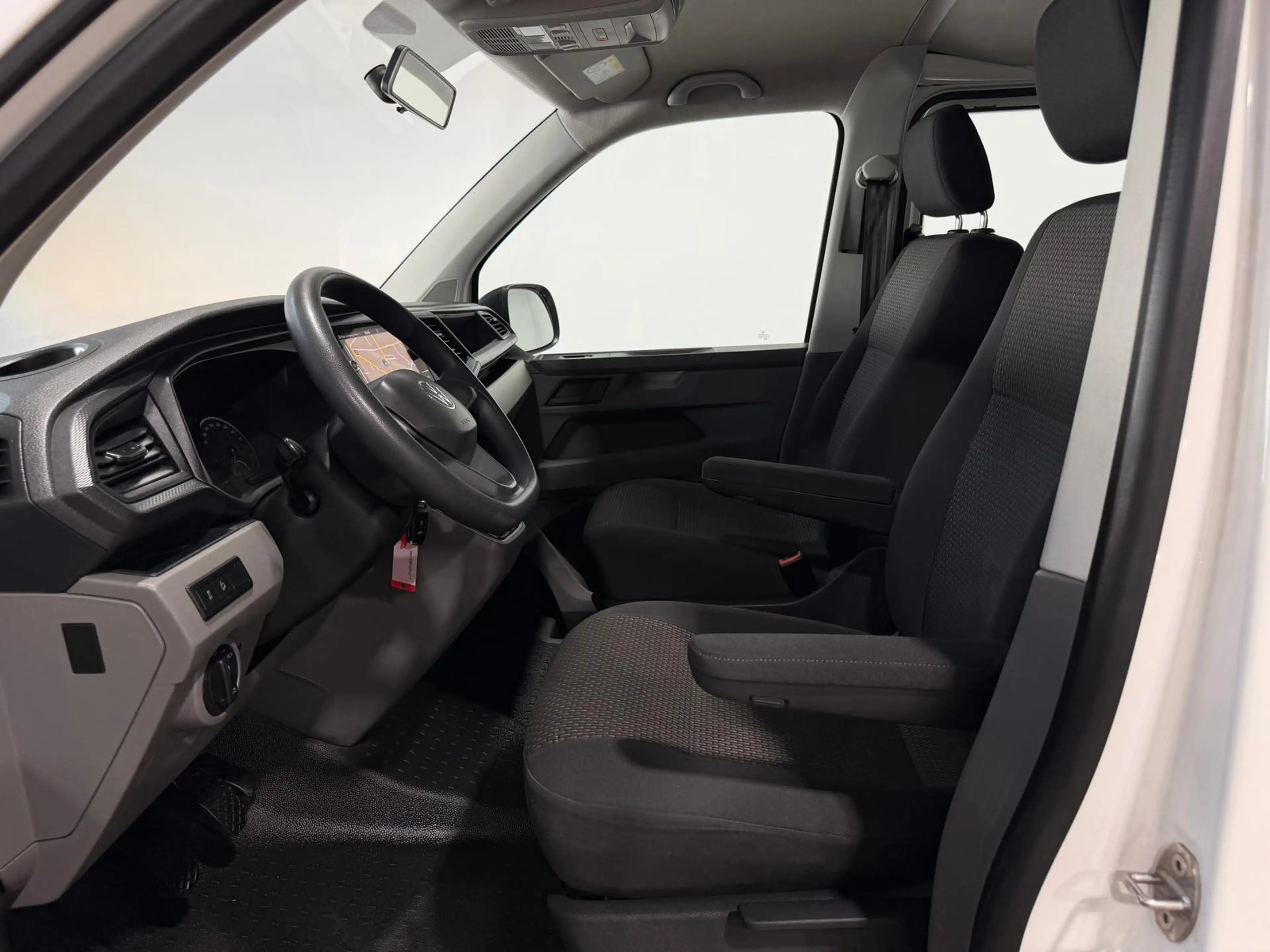 Volkswagen T6.1 Transporter -Doka(5-Si.),4Motion,lang,Standh — photo 13