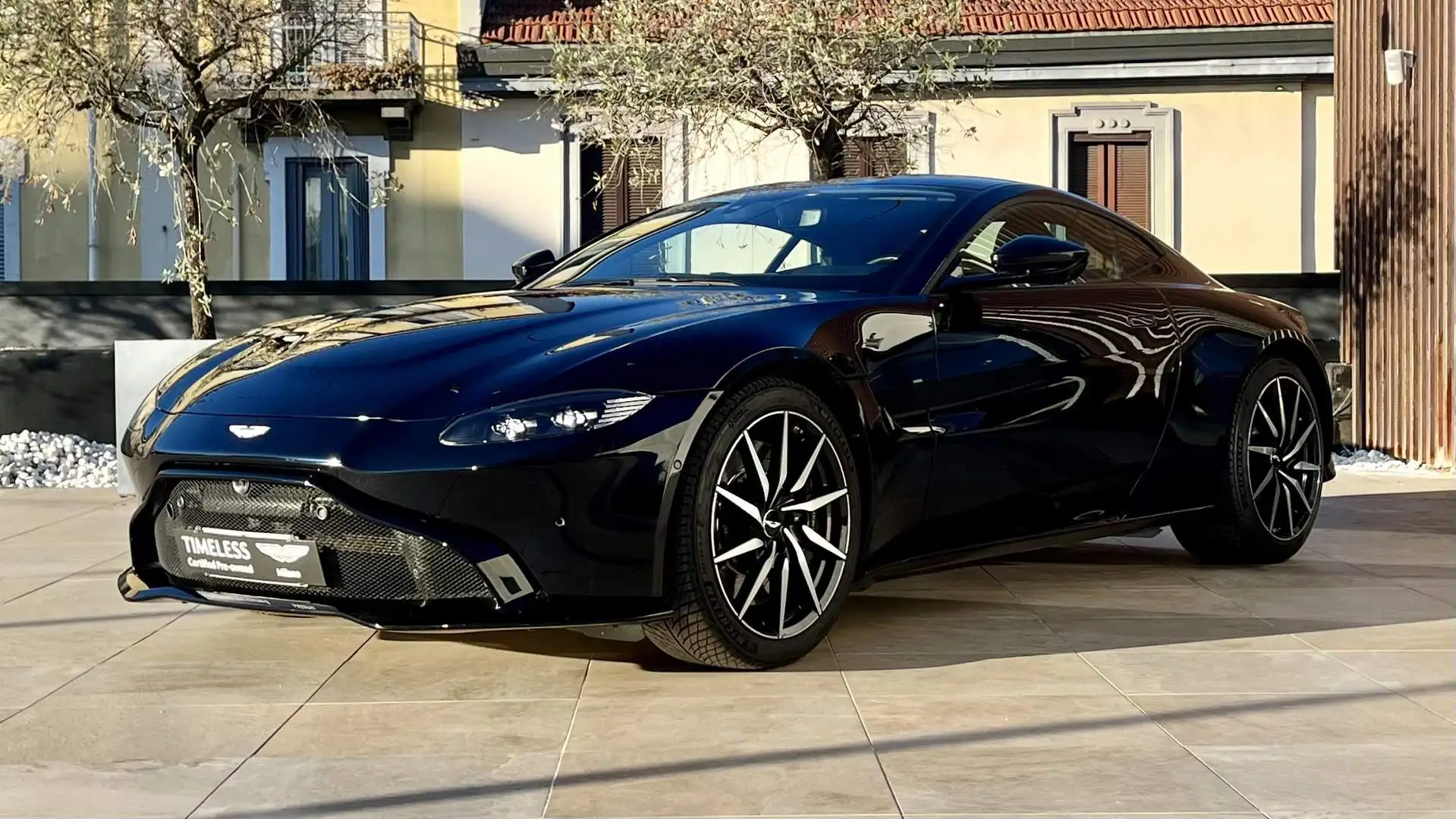 Aston Martin Vantage Coupe 4.0 V8 auto Nero - 1